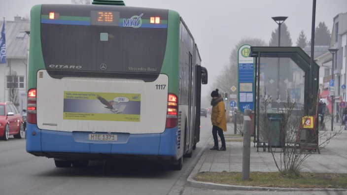Nahverkehr: Bisher verkehren auf der Linie nur Busse mit höchstens drei Türen.
