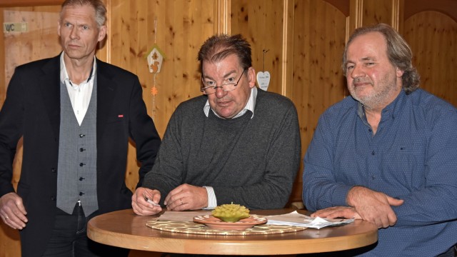 Sport: Stadtrat Markus Droth (von links), Ehrenpräsident Albrecht Huber und Stadtrat Karl Danke haben die Veranstaltung initiiert.
