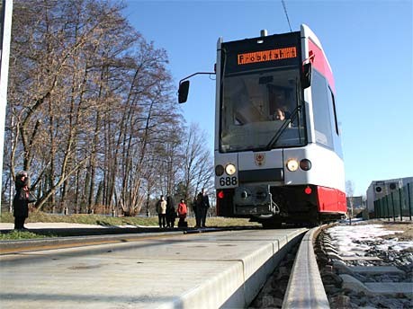 Straßenbahn als Magnetbahn Bombardier