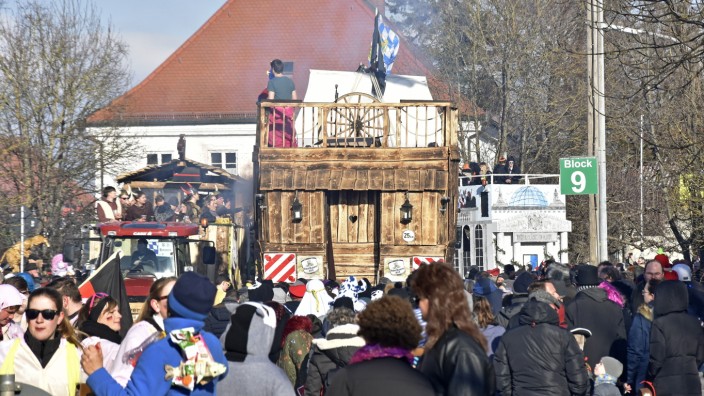 Mammendorf: Gut 6000 Zuschauer säumen die Straßen beim diesjährigen Faschingsumzug in Mammendorf.
