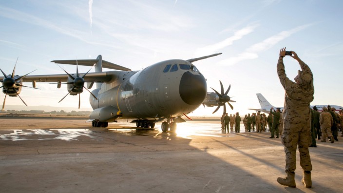 Airbus delivers the first A400M military transport plane to the S
