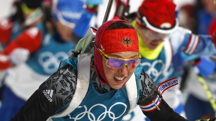 Olympia: Im Massenstartrennen hat sie mit dem Sieg nichts zu tun: die zweifache Olympiasiegerin Laura Dahlmeier.