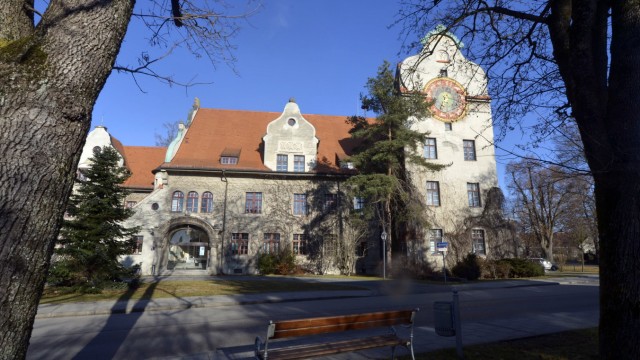 Literatur: Die Klinik Eglfing-Haar ist heute das Isar-Amper-Klinikum München-Ost.