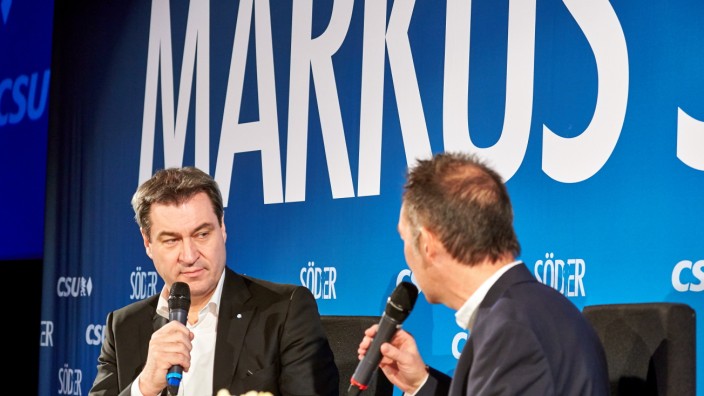 Markus Söder im Gespräch mit Moderator Ralf Exel