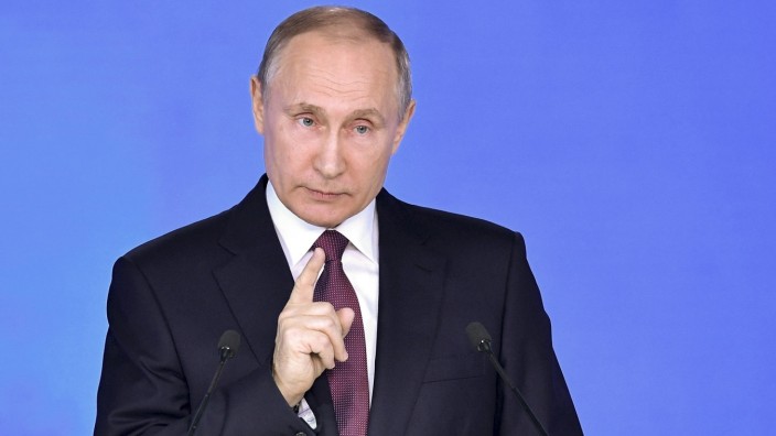 Rede zur Lage der Nation: Wird aller Wahrscheinlichkeit nach in weniger als drei Wochen in seinem Amt als russischer Präsident bestätigt: Wladimir Putin während seiner Jahresansprache.