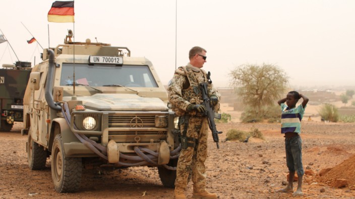 Bundeswehreinsatz in Mali: Die Bundesregierung möchte 2018 die Auslandseinsätze der Bundeswehr verlängern.
