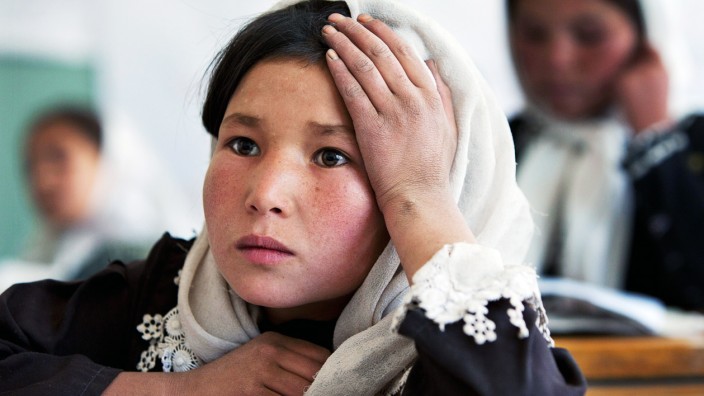 Afghan Girls Receive Education in Bamiyan