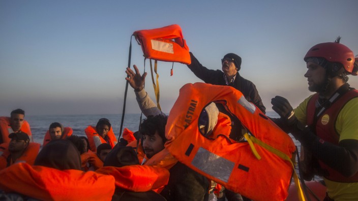 Rettungseinsatz im Mittelmeer: Bei dem Vorfall hatte die Hilfsorganisation mehr als 200 Menschen an Bord.