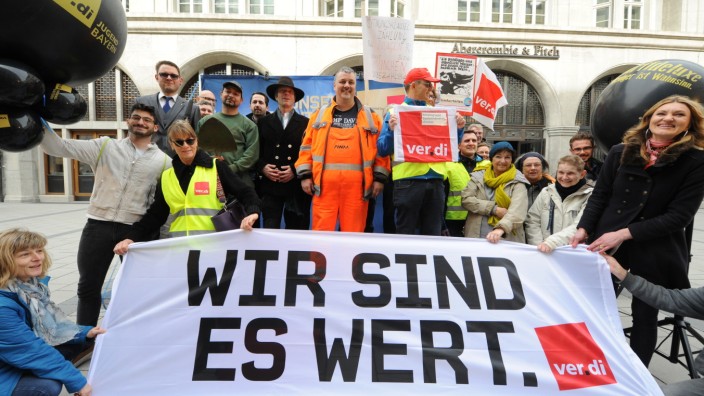 Arbeitskampf: Ob Erzieherinnen, Angestellte in der Verwaltung oder Müllwerker - nahezu alle diese Berufsgruppen können sich die Lebenshaltungskosten in München kaum noch leisten, so die Gewerkschaft Verdi.