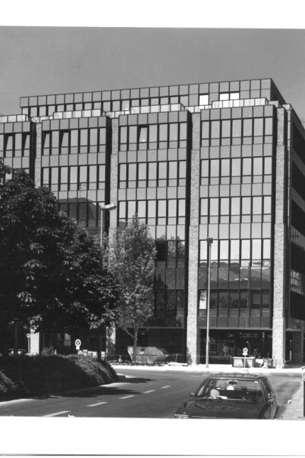 Altstadt: In den Jahren 1974 bis 1976 entstand der Komplex an der Ecke Herzog-Wilhelm-Straße und Herzogspitalstraße.