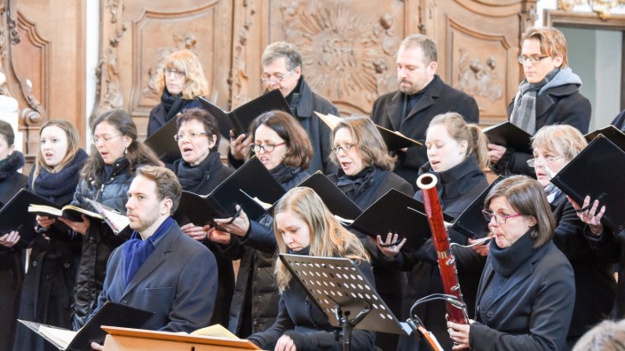 Vokalensemble Egling: Ein perfekt vorbereitetes Ensemble hat mit der Johannes-Passion die ideale Einstimmung auf Ostern geboten.
