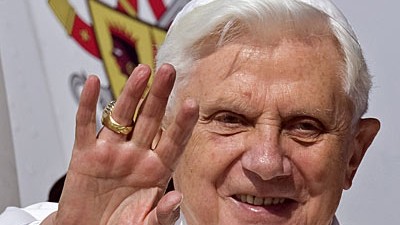 Benedikt XVI. und Afrika: Papst Benedikt XVI. vor seinem Abflug nach Afrika