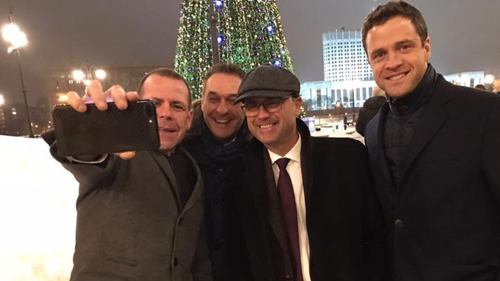 Fall Skripal: In Österreich regiert FPÖ-Chef Strache (2. von links) mit, der gute Verbindungen nach Russland pflegt und auch mehrfach nach Moskau gereist ist (im Bild mit Parteikollegen Harald Vilimsky, Norbert Hofer und Johann Gudenus).
