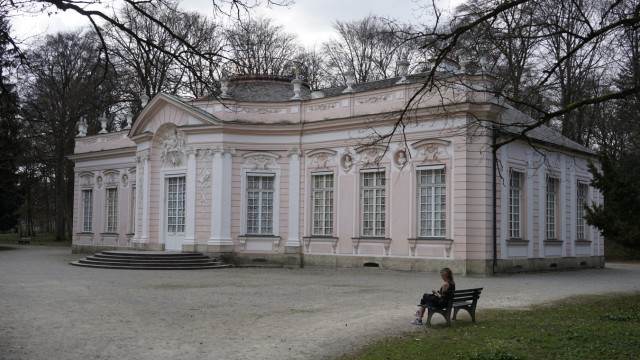 SZ-Serie Frühlingsboten, Folge 5: Die Amalienburg ist ein prächtiges, sehr rosafarbenes Gebäude.