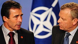 Nato-Gipfel: Der scheidende Nato-Generalsekretär Jaap de Hoop Scheffer (rechts) neben dem künftigen Anders Fogh Rasmussen.
