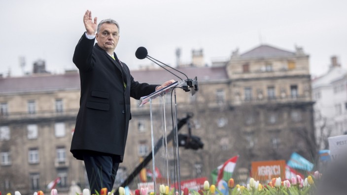 Wahl in Ungarn: "Man will uns heute die Heimat wieder wegnehmen", sagt Viktor Orbán. Da könne nur einer helfen: er selbst.
