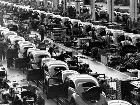 Produktion des VW-Käfers, Foto: AP