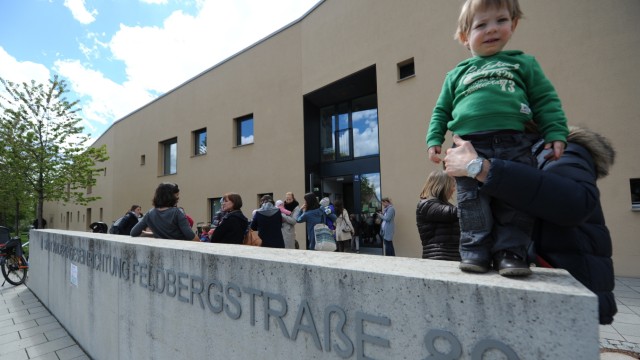 Betreuung: Im Haus für Kinder an der Feldbergstraße in Trudering gibt es weniger Gruppen und damit weniger Plätze.