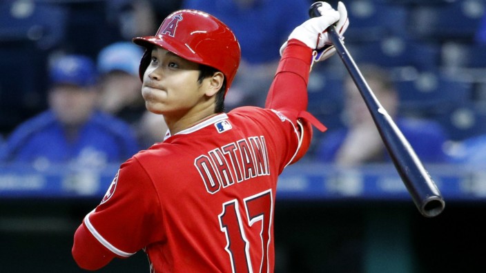 Baseball: Gegen die Kansas City Royals spielte Shohei Ohtani als Schlagmann - für die Los Angeles Angels tritt er aber auch als Werfer an.