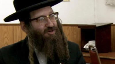Im Kino: "Religulous": Rabbi Yisroel Dovid Weiss wird von Bill Maher interviewt.