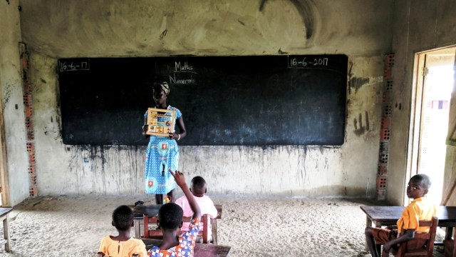 Fotoausstellung: Petra Halbig dokumentiert den Alltag in zwei Dörfern in Ghana, die sie von Unterschleißheim aus unterstützt.