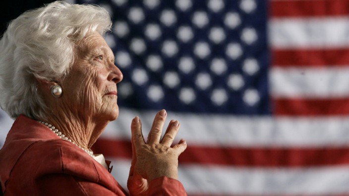 Barbara Bush 2005 in Orlando, Florida - die frühere First Lady der USA starb 2018 im Alter von 92 Jahren.