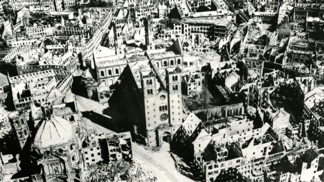 Erinnerung an Bombardierung von Würzburg