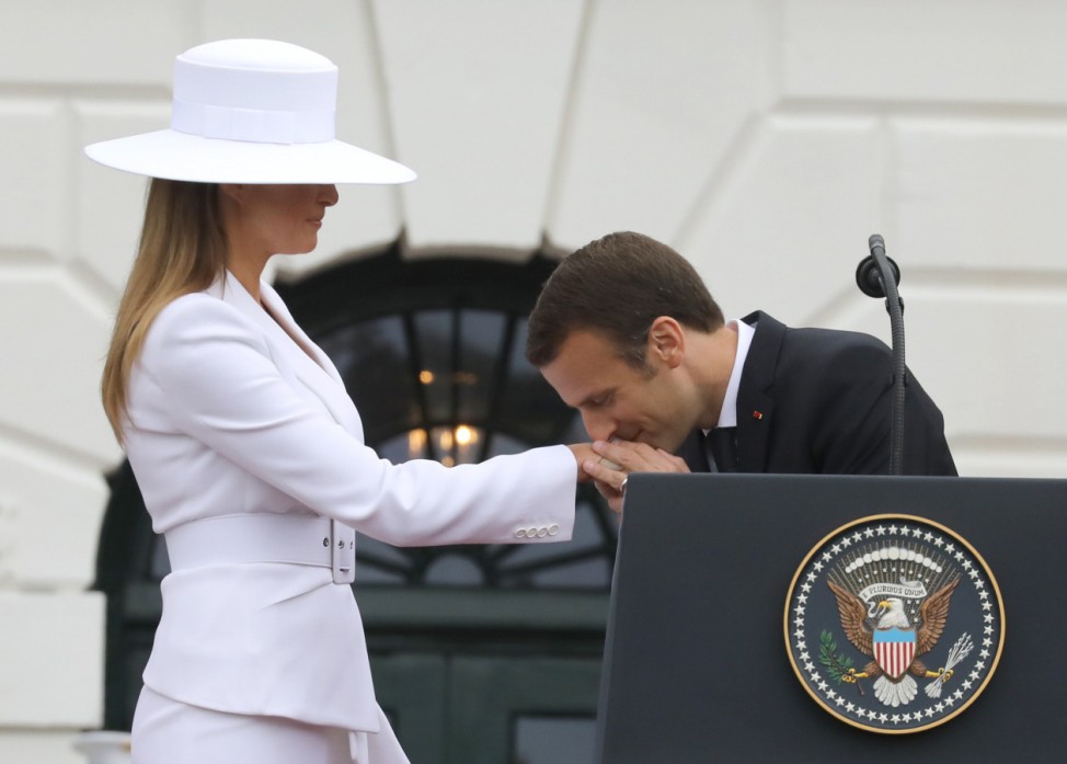 French President Emmanuel Macron and wife Brigitte welcomed by Trumps at White House. Joint press conference scheduled for noon (1600 GMT)
