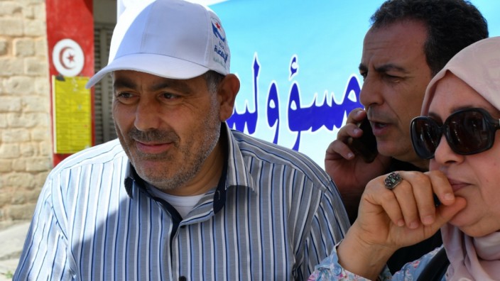 Wahl in Tunesien: Simon Slama (links) ist der einzige jüdische Kandidat der Ennahdha, der Bewegung des politischen Islam.