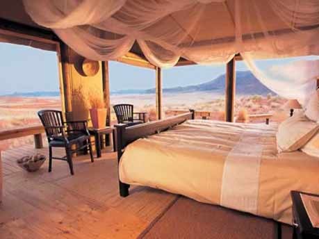 Spektakuläre Aussichten aus Hotelfenstern, Wolwedans NamibRand Reserve