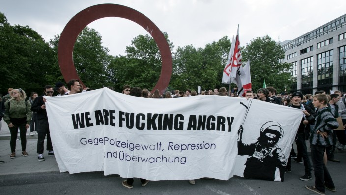 Schüler und Studenten demonstrieren in München gegen das Polizeiaufgabengesetz