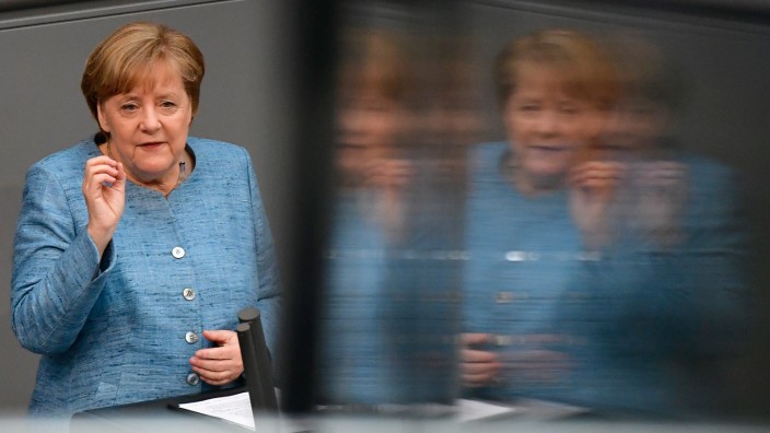 SZ Espresso: Angel Merkel hält ihre Haushaltsrede.