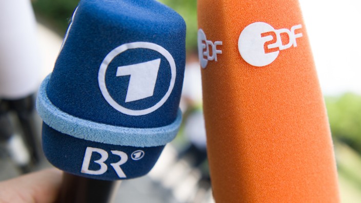 Kritik an ARD und ZDF: "ARD und ZDF prüfen die Folgen des am Freitag verabschiedeten Gesetzes", heißt es in einer Stellungnahme.