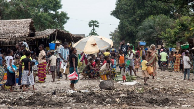 Ebola spreads in DR Congo, Mbandaka, Congo, The Democratic Republic Of The - 22 May 2018