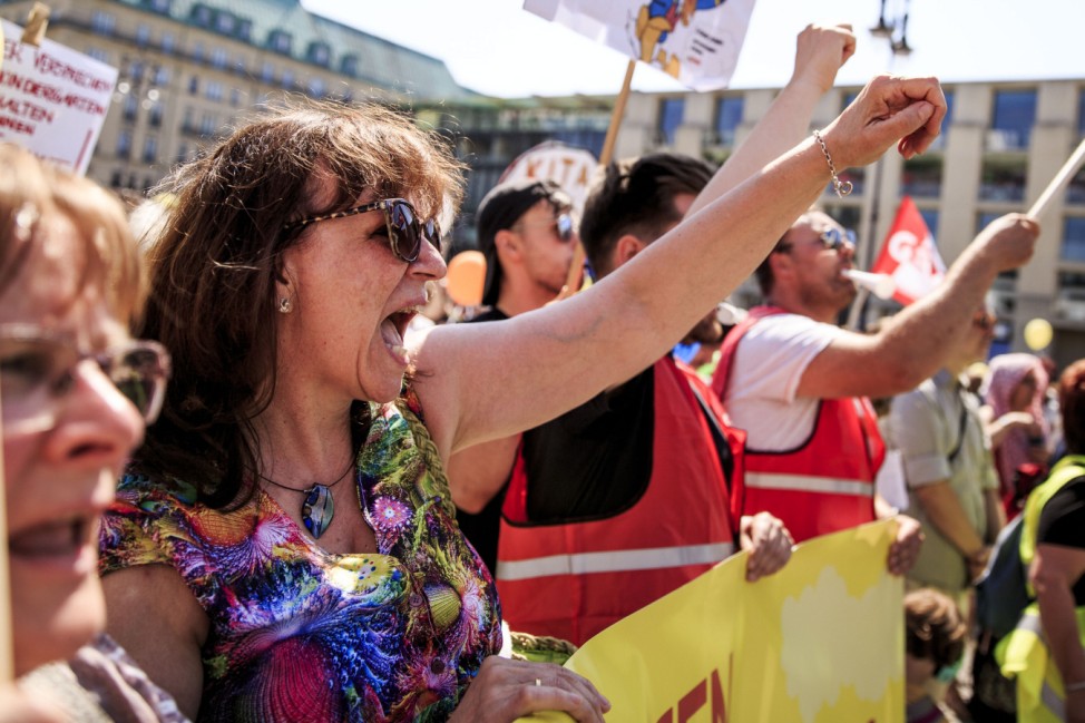 Berliner Eltern demonstrieren für Kita-Plätze