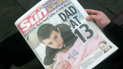 Bericht über 13-jährigen Briten: Der Bericht löste eine nationale Debatte aus: Nun soll Alfie Patten doch kein Vater sein.