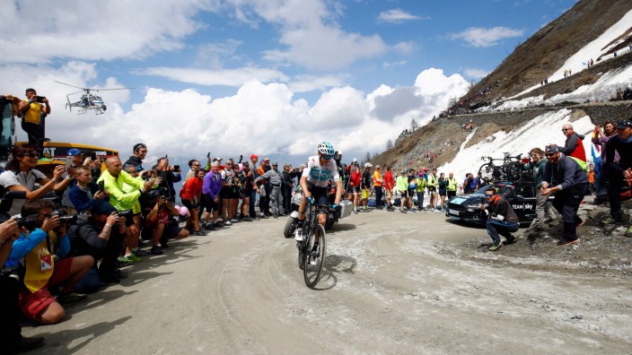 Giro-Sieger Chris Froome: Plötzlicher Kraftakt: Der bis dahin schwächelnde Chris Froome deklassiert beim Giro d’Italia 2018 die Konkurrenz – der Grundstein für seinen Sieg.