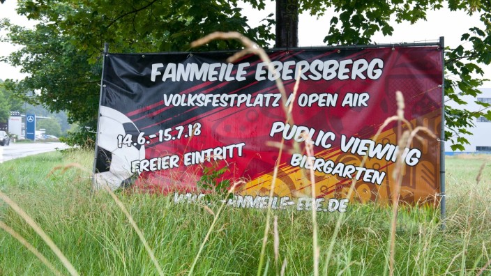 Public Viewing: "Es wird eine gute Stimmung werden, wenn alle zusammenkommen", verspricht der Veranstalter des Public Viewings auf dem Ebersberger Volksfestplatz.