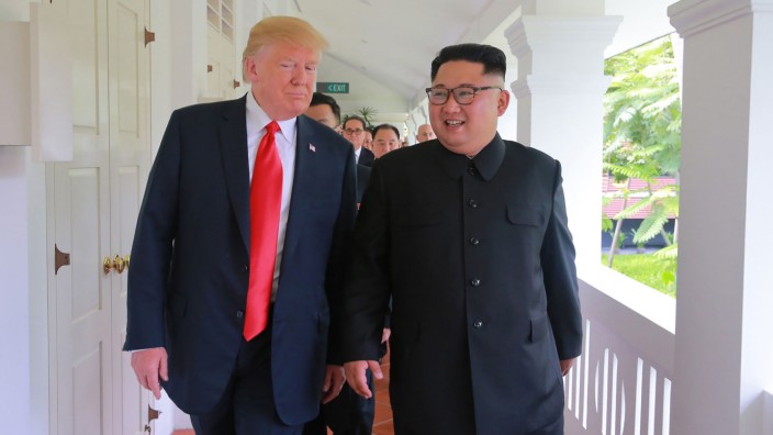 Trump und Nordkorea: Der angeblich große Verhandler Trump sei vom Jungdiktator reingelegt worden, sagen Kritiker.