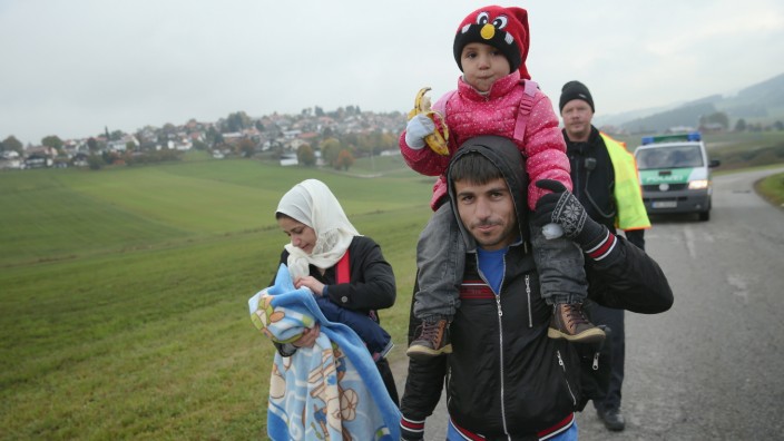 Over 6,000 Migrants Crossing Into Bavaria Daily