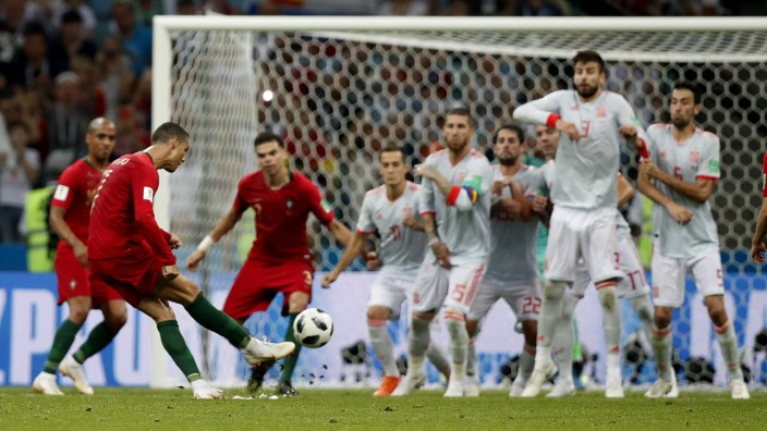 Pressestimmen zu Portugal vs Spanien: Und drin: Cristiano Ronaldo trifft zum dritten.