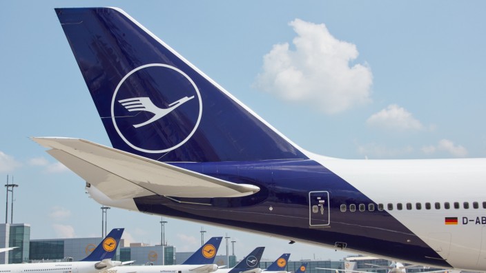 Lufthansa mit neuem Blau