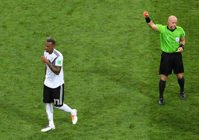 Jerome Boateng nach seinem Platzverweis im WM-Spiel gegen Schweden