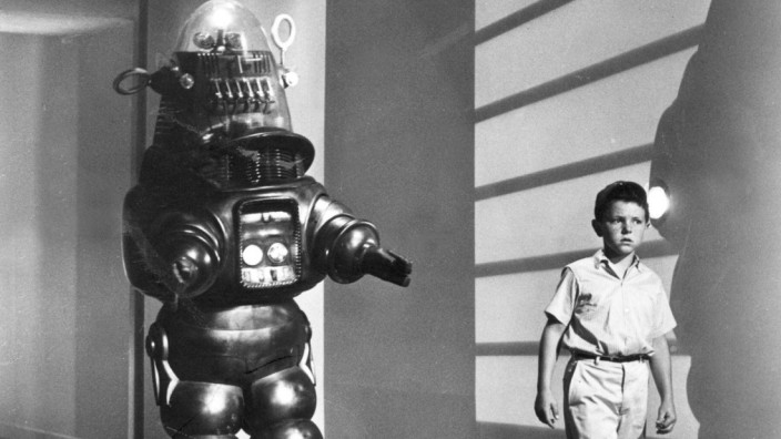 Roboter: Dumm gelaufen für den kleinen Timmie: In dem Film "SOS Raumschiff" (USA 1957) gerät sein Roboter völlig außer Kontrolle. Auf der ISS wird's doch hoffentlich ganz anders sein.