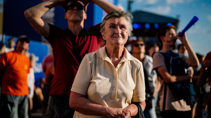 Russland: Frauen sollen künftig bis 63 arbeiten (bisher bis 55), Männer bis 65 (derzeit bis 60) – dabei liegt die Lebenserwartung in Russland bei lediglich 73 Jahren.