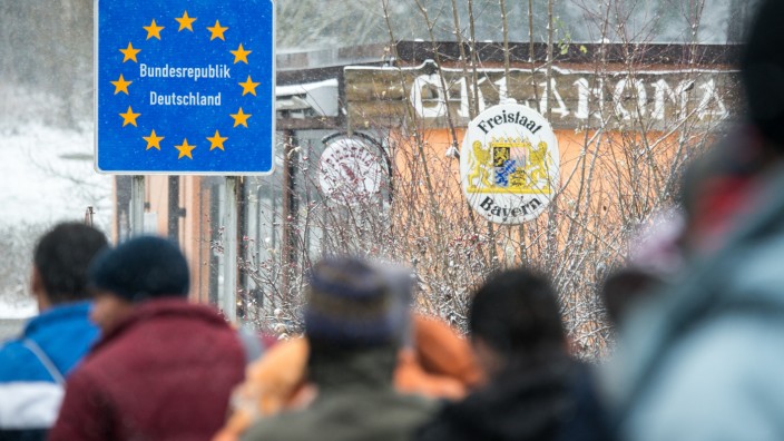Flüchtlinge an deutsch-österreichischer Grenze