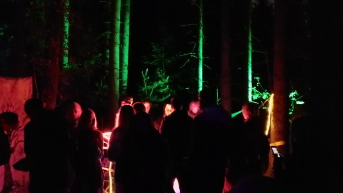 Techno-Partys im Wald werden auch in München veranstaltet. Erlaubt ist das nicht.