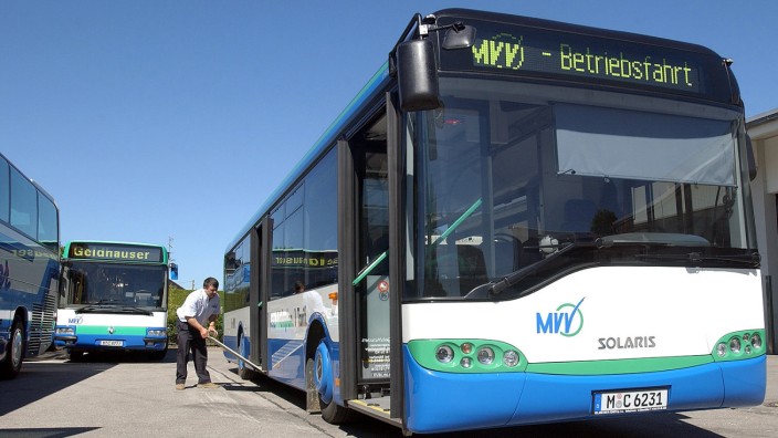 Stadt am Rand: Bitte einsteigen: Kirchheim will Busfahren attraktiver machen.