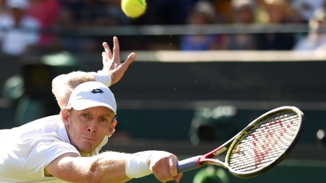 Wimbledon: Große Reichweite: Kevin Anderson nutzte seine Körperlänge, um selbst gut platzierte Bälle noch zu erreichen.