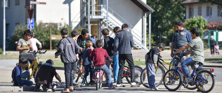 Flüchtlingskinder in einer Kaserne in Heidelberg
